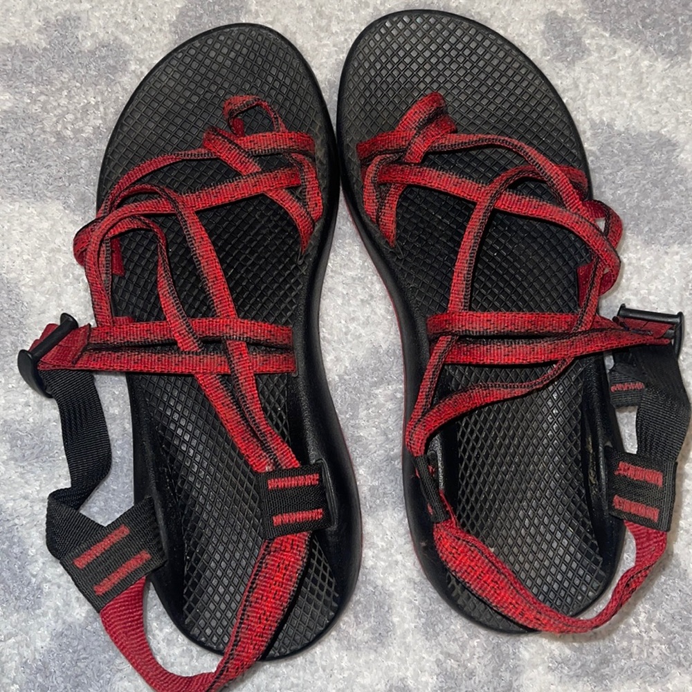 Chaco size 9 in women 7 in men